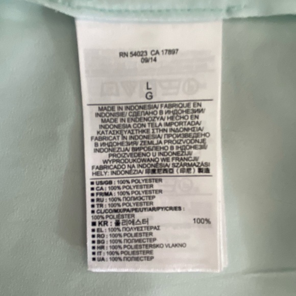 💚🤍BANANA REPUBLIC 🤍💚 Pastel teal sleeveless top in Large. In great shape. - Picture 9 of 11